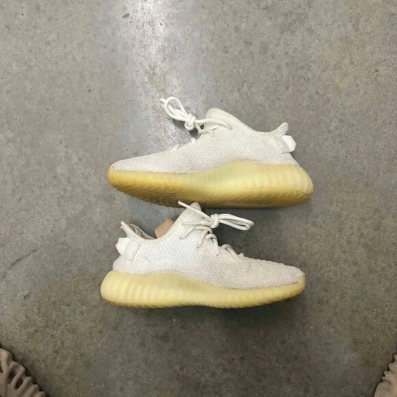 Adidas Yeezy Boost 350 V2 Cream White Triple CP9366  Size 4.5 US Men Used No Box - Picture 2 of 8